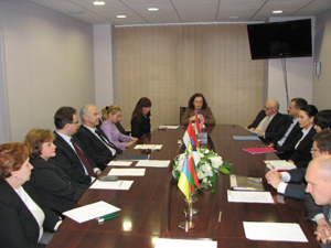 Международные эксперты обсуждают за Круглым столом в БМА вопросы сотрудничества «Nordic Baltic 8». Рига, 24.11.2010.